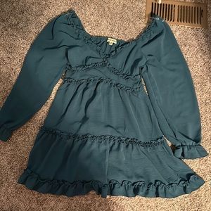 This is a teal dress I was going to wear it for my senior photos but I didn’t.